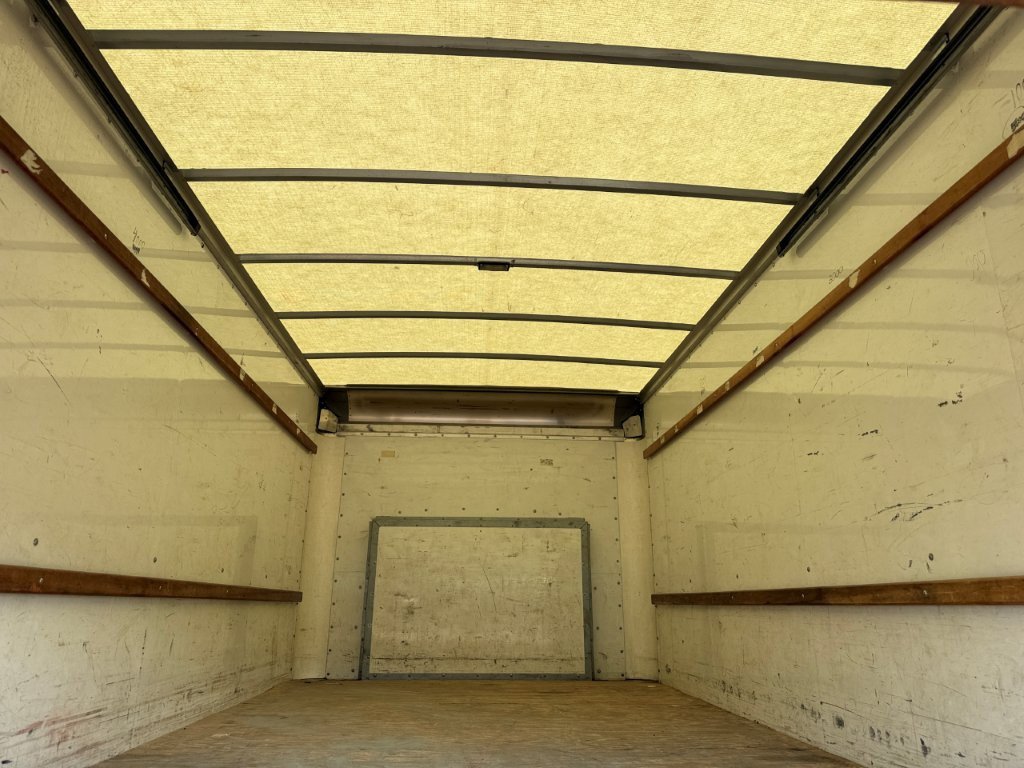 Used 2019 Ford E-350 and Econoline 350 Super Duty RWD image 9