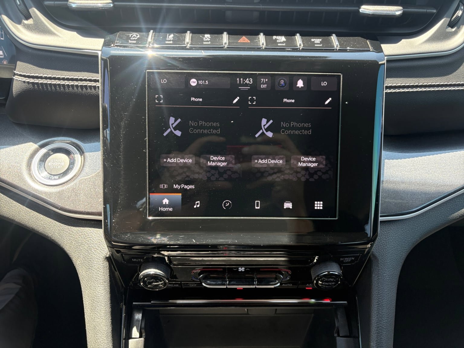 Used 2023 Jeep Grand Cherokee Laredo RWD image 22