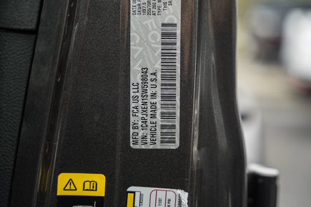 Used 2025 Jeep Wrangler Unlimited Sahara AWD/4WD image 47