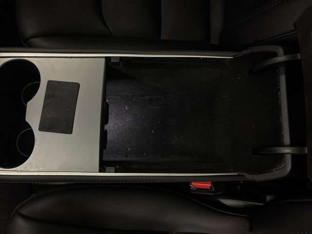 Used 2024 Tesla Model Y Long Range RWD image 28