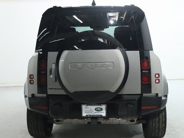 Certified 2024 Land Rover Defender 110 X-Dynamic SE image 7