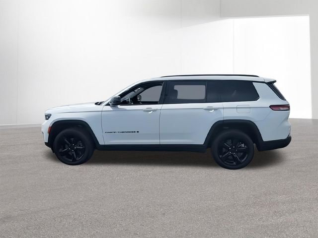 Used 2023 Jeep Grand Cherokee L Laredo AWD/4WD image 6