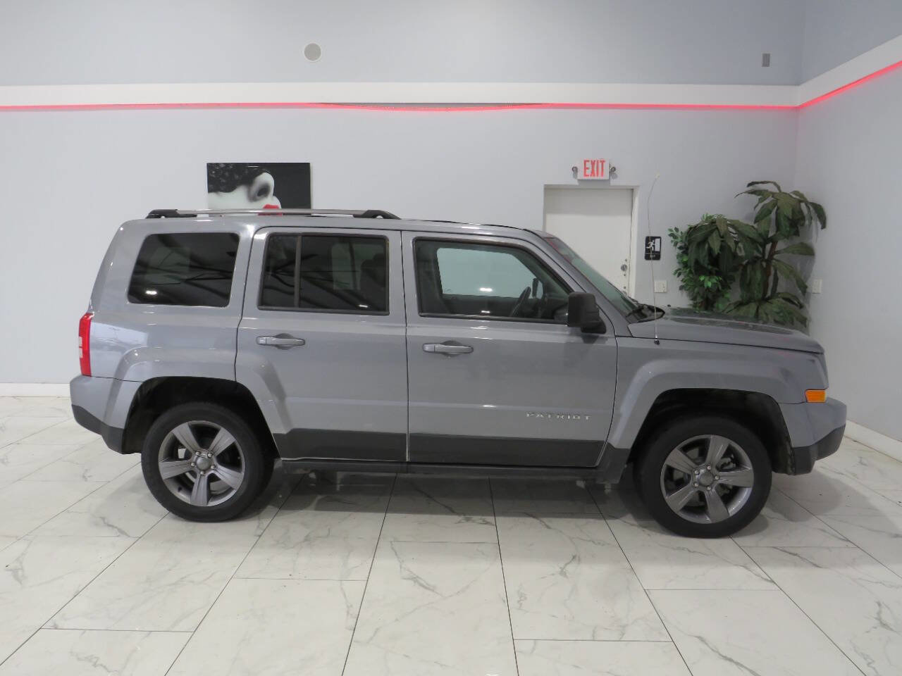 Used 2017 Jeep Patriot Sport w/ Power Value Group image 2