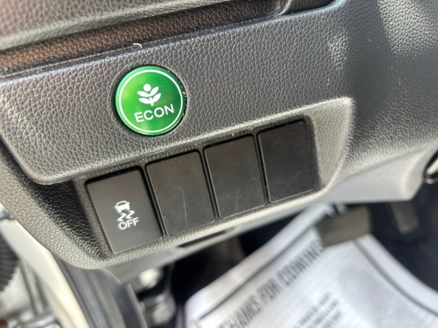Used 2015 Honda Fit LX image 29