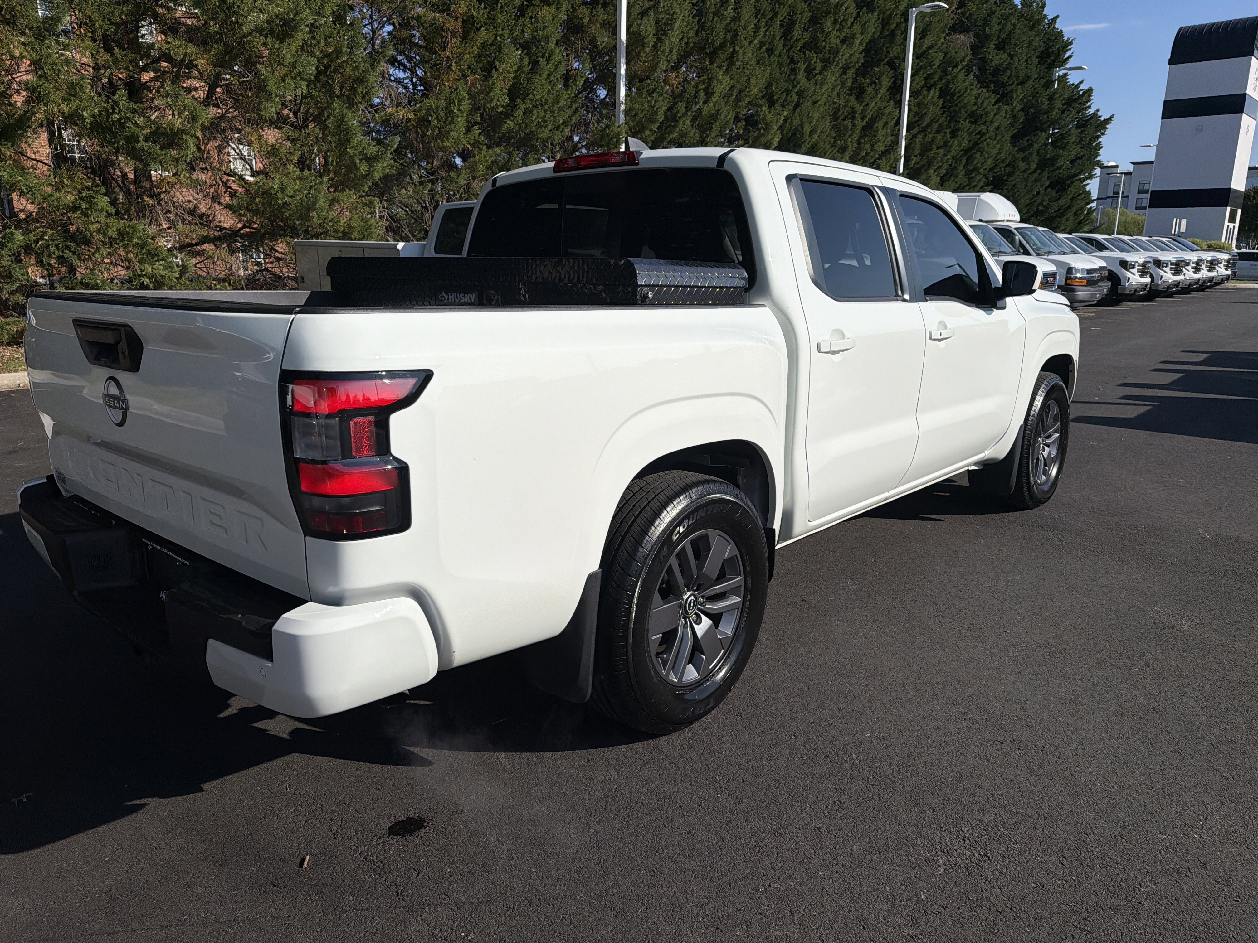 Used 2025 Nissan Frontier SV w/ SV Convenience Package RWD image 10