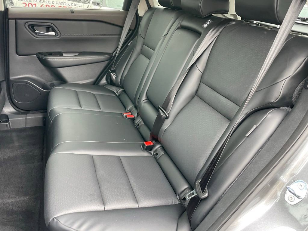 Certified 2023 Nissan Rogue SV w/ SV Premium B Package AWD/4WD image 8