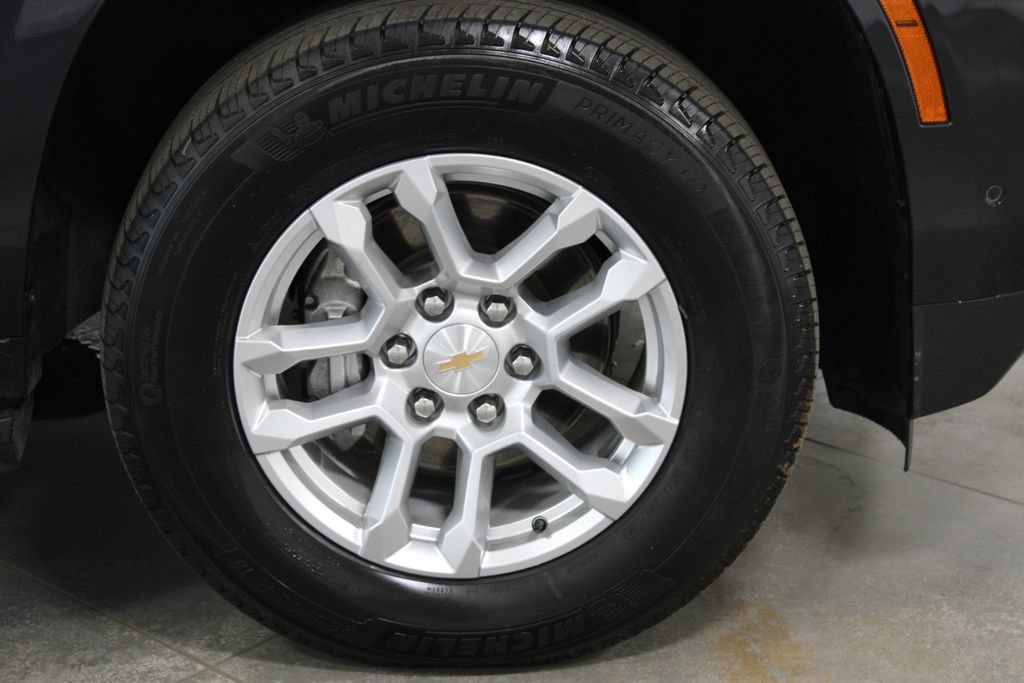 Used 2025 Chevrolet Tahoe LT AWD/4WD image 16
