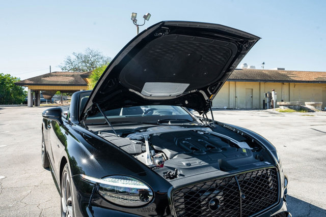 Used 2025 Bentley Continental GT Speed image 32
