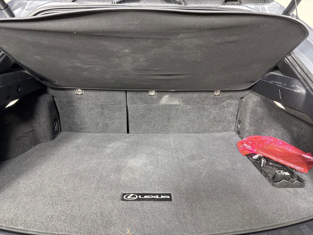 Used 2023 Lexus UX 250h FWD w/ Premium Package image 23