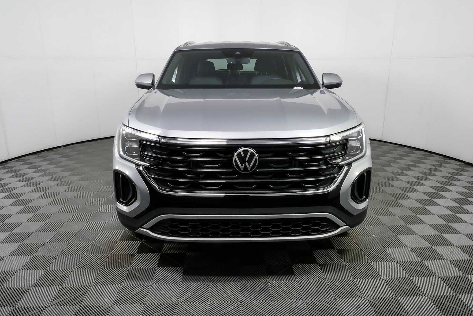 New 2026 Volkswagen Atlas Cross Sport SE FWD image 34