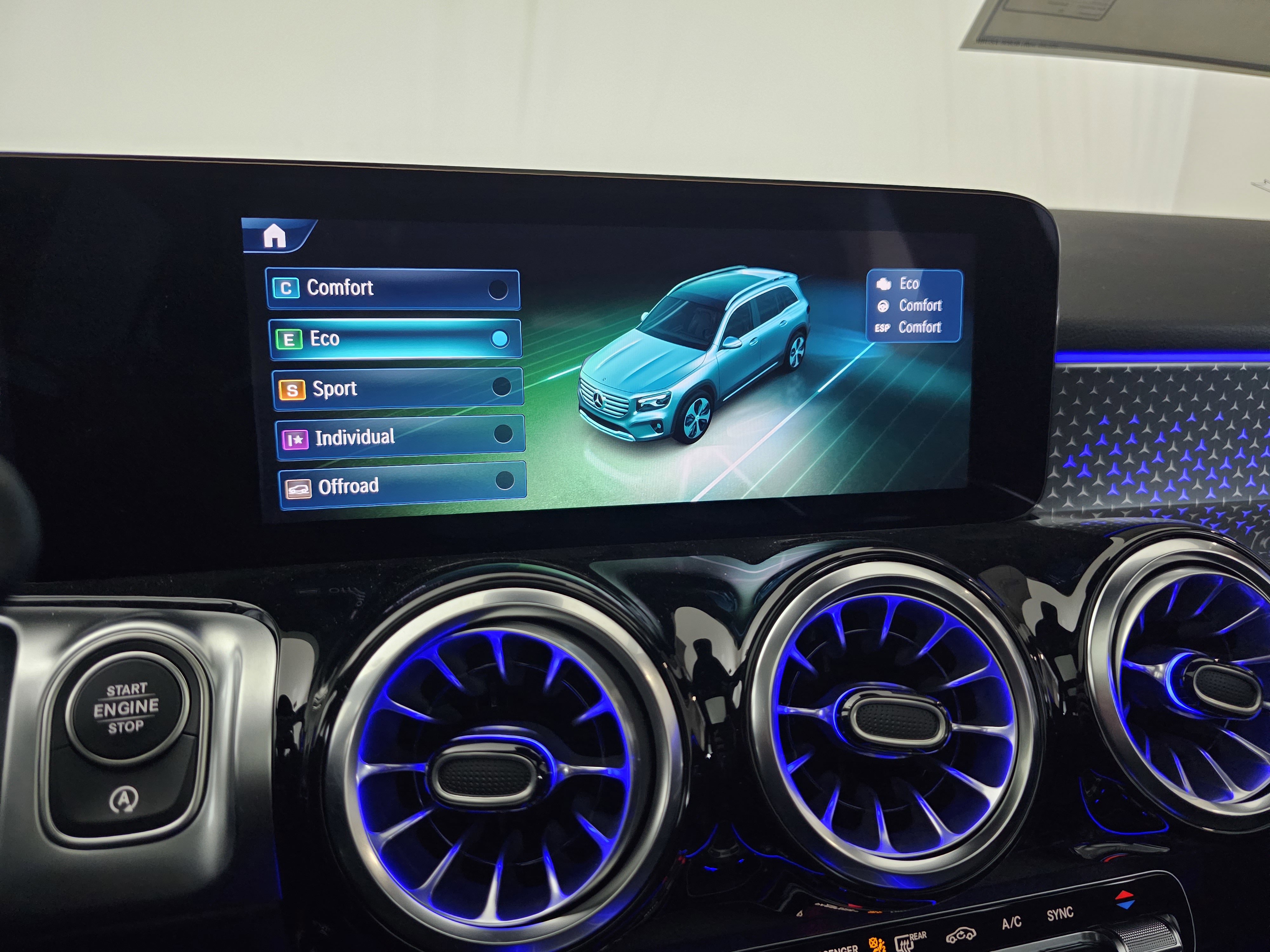 New 2026 Mercedes-Benz GLB 250 4MATIC image 47