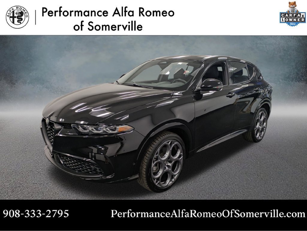 Used 2025 Alfa Romeo Tonale w/ Premium Package AWD/4WD image 1