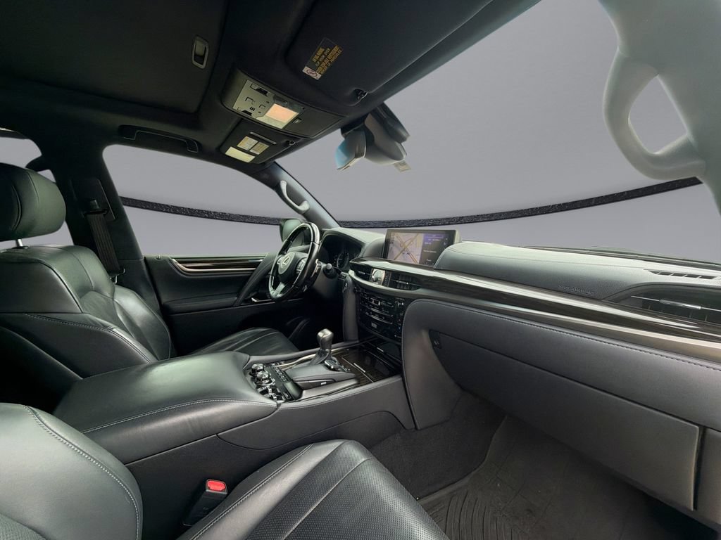 Used 2021 Lexus LX 570 4WD w/ Sport Package image 15
