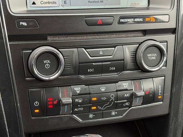 Used 2018 Ford Explorer XLT w/ Equipment Group 202A AWD/4WD image 26