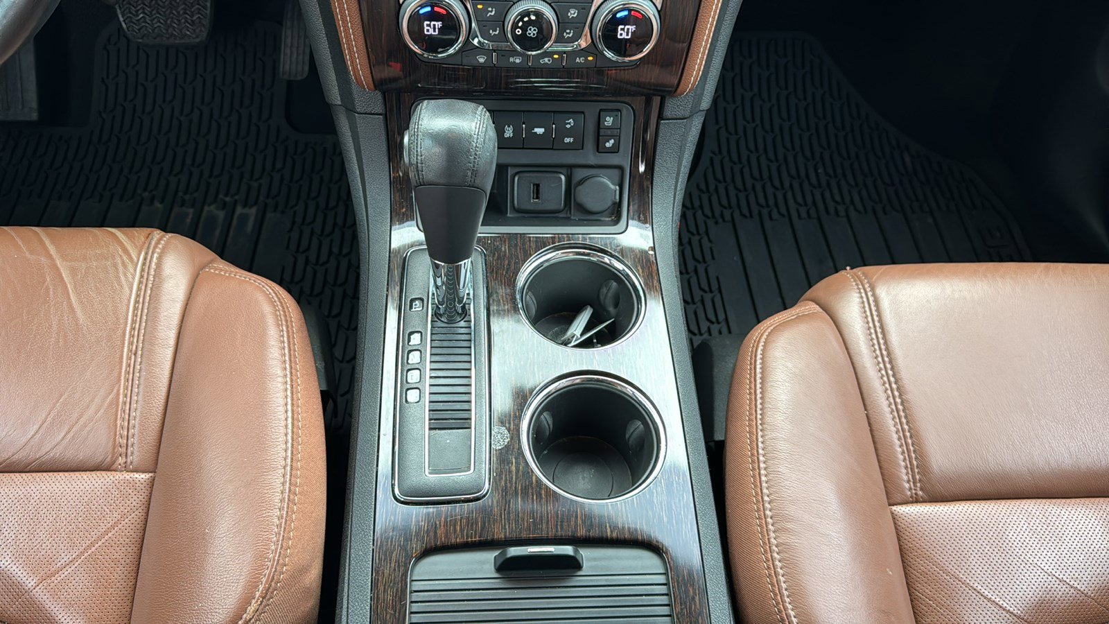 Used 2016 Chevrolet Traverse LTZ FWD image 35