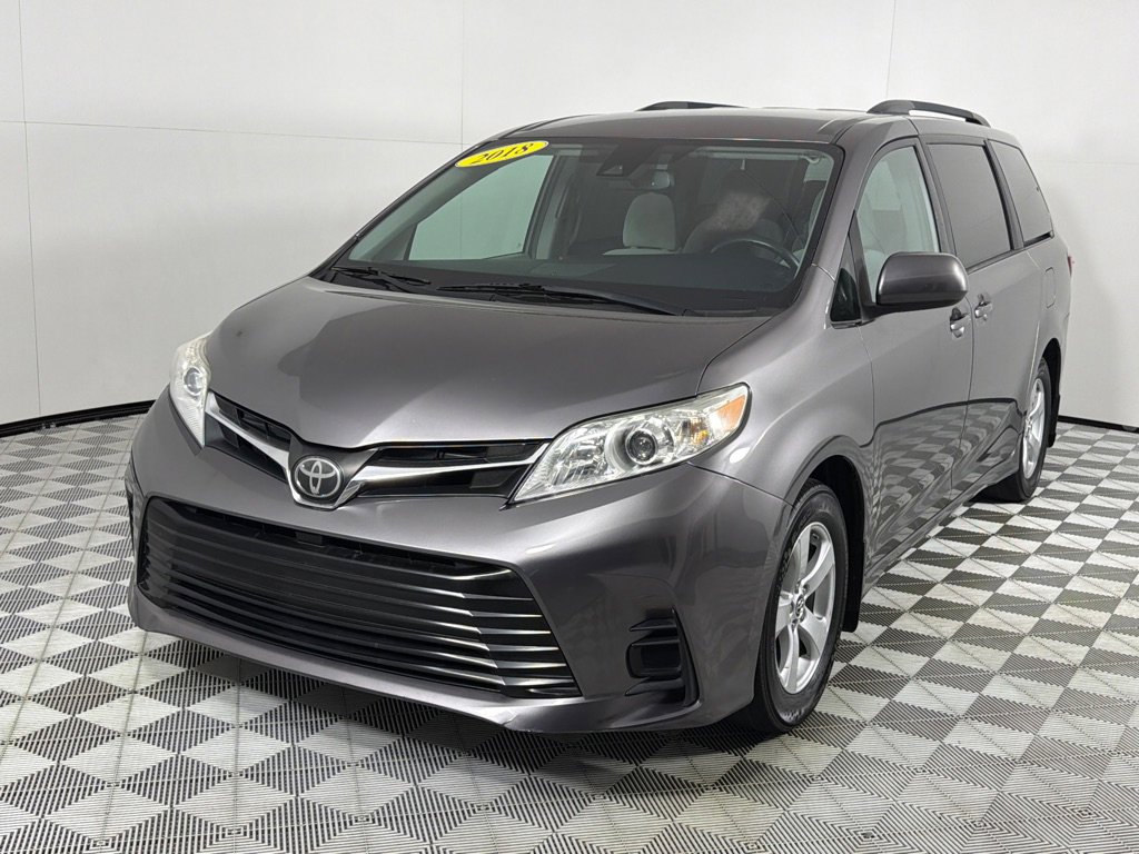 Used 2018 Toyota Sienna LE FWD image 10
