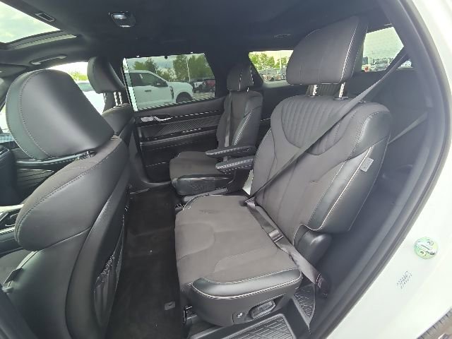 Used 2025 Hyundai Palisade Calligraphy AWD/4WD image 19