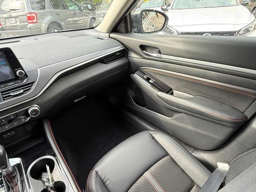 Used 2023 Nissan Altima 2.5 SR FWD image 15