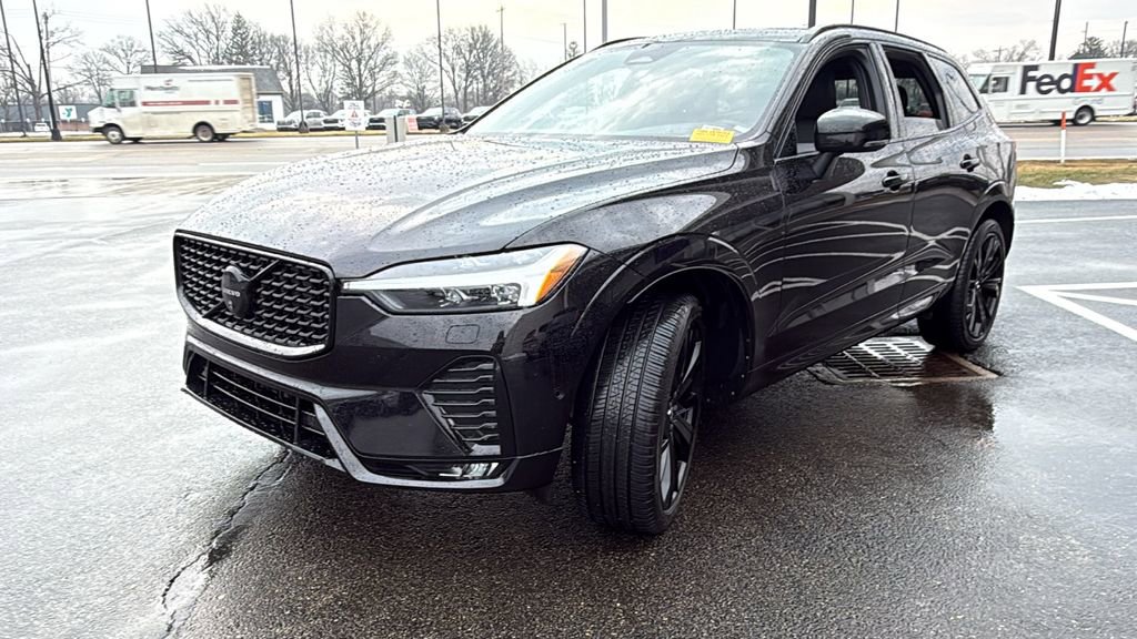 Certified 2024 Volvo XC60 B5 Ultimate w/ Climate Package image 6