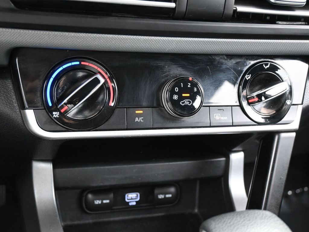 Used 2022 Kia Seltos LX image 19