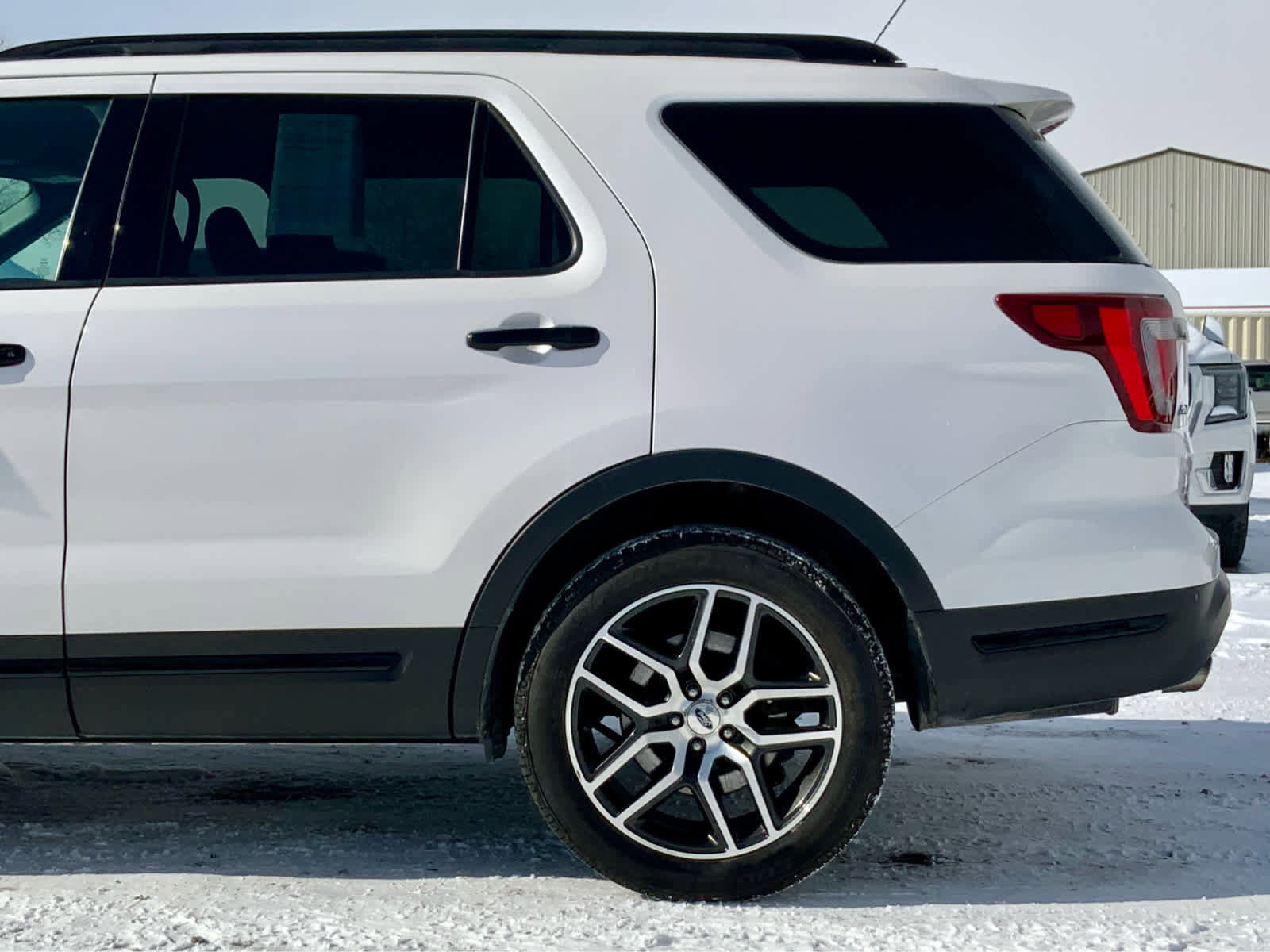 Used 2019 Ford Explorer Sport image 11