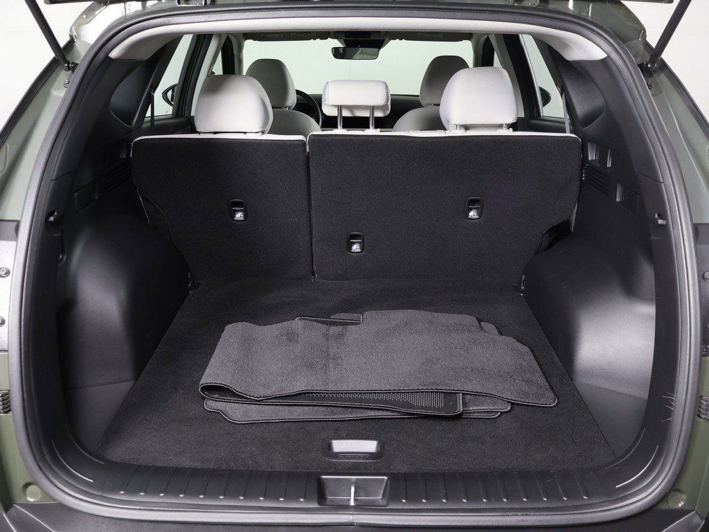 Certified 2025 Hyundai Tucson SE image 14