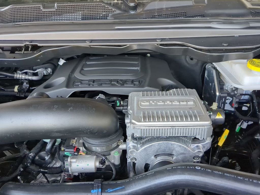 New 2026 RAM 1500 4x4 Crew Cab image 10