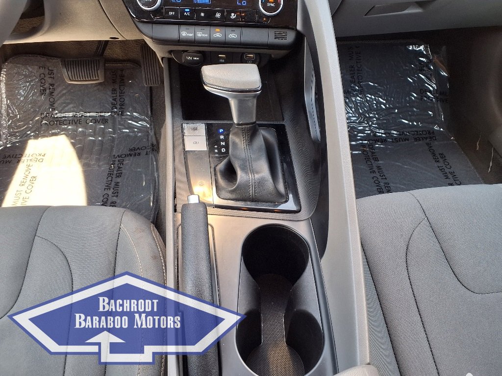 Used 2023 Hyundai Elantra SEL image 20