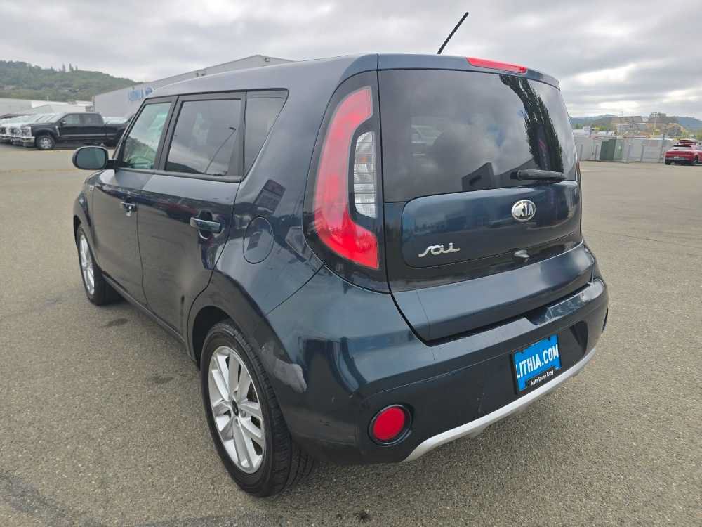 Used 2017 Kia Soul + FWD image 3