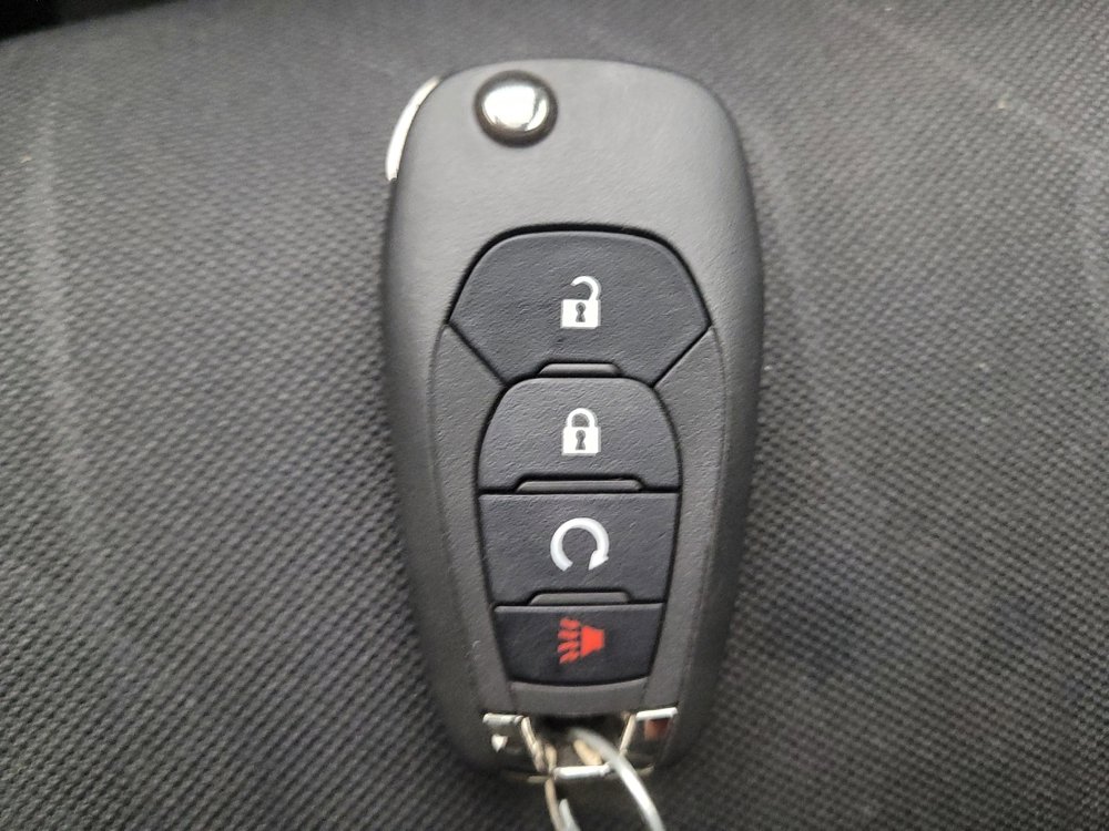 Used 2021 Chevrolet Trax LT AWD/4WD image 32