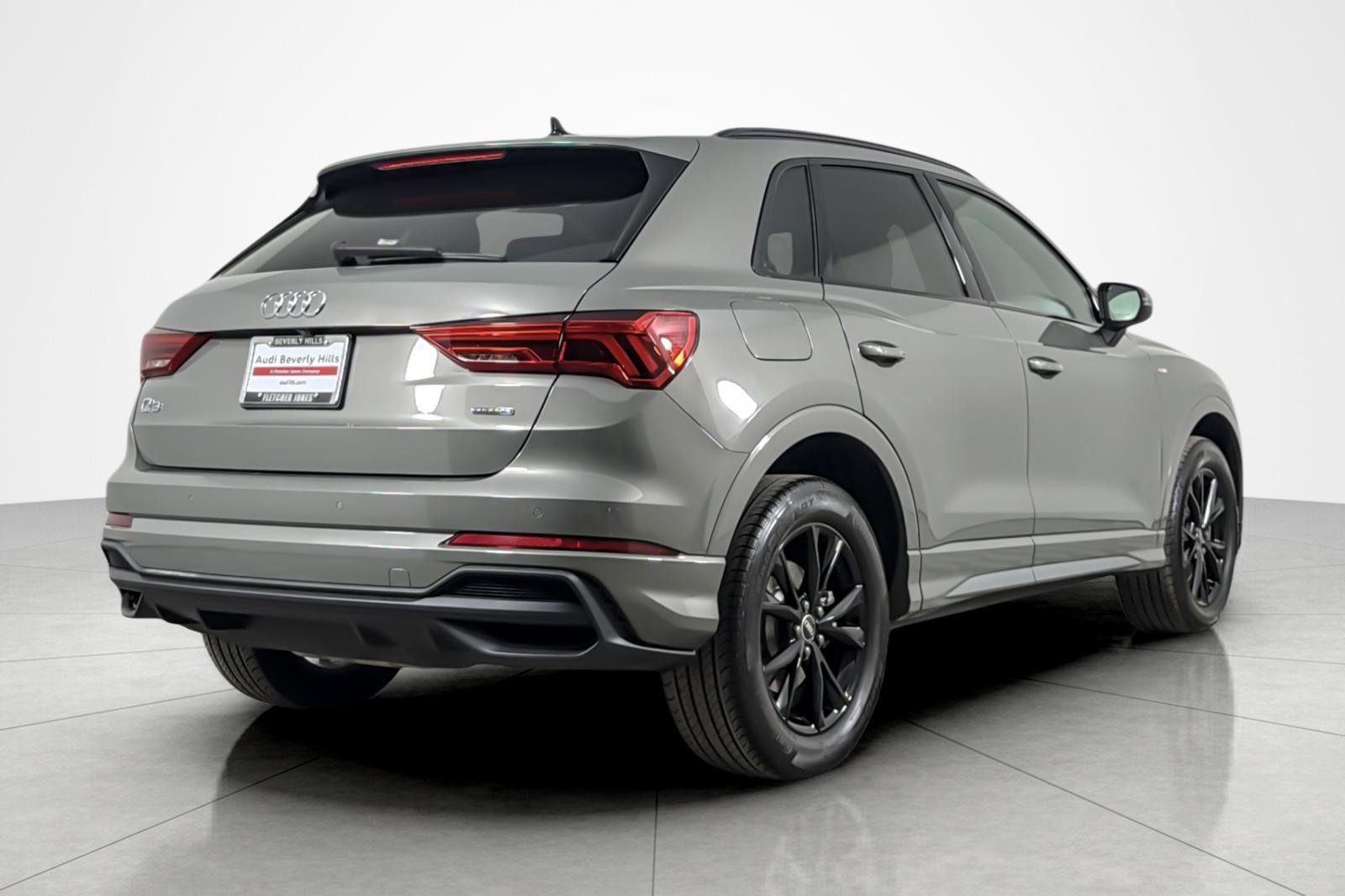 Used 2023 Audi Q3 2.0T Premium Plus w/ Premium Plus Package AWD/4WD image 5