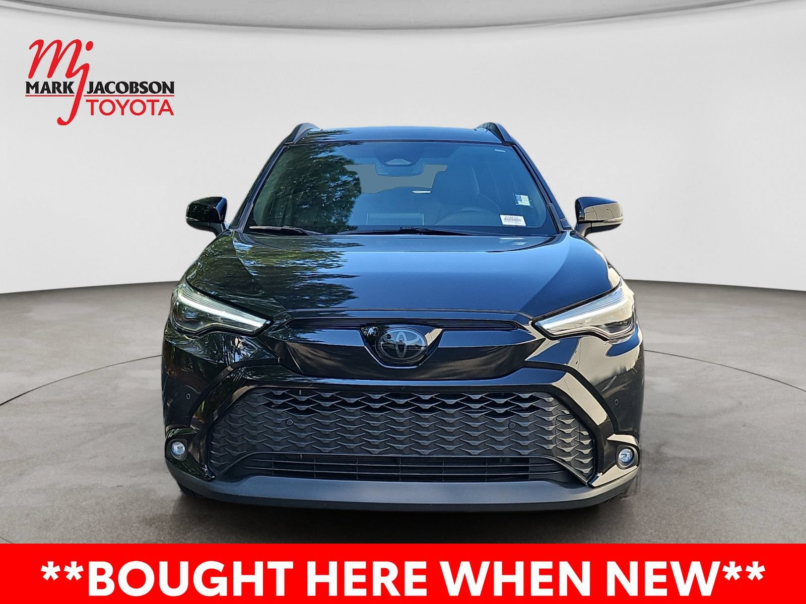 Used 2025 Toyota Corolla Cross AWD Hybrid w/ Convenience Package image 3