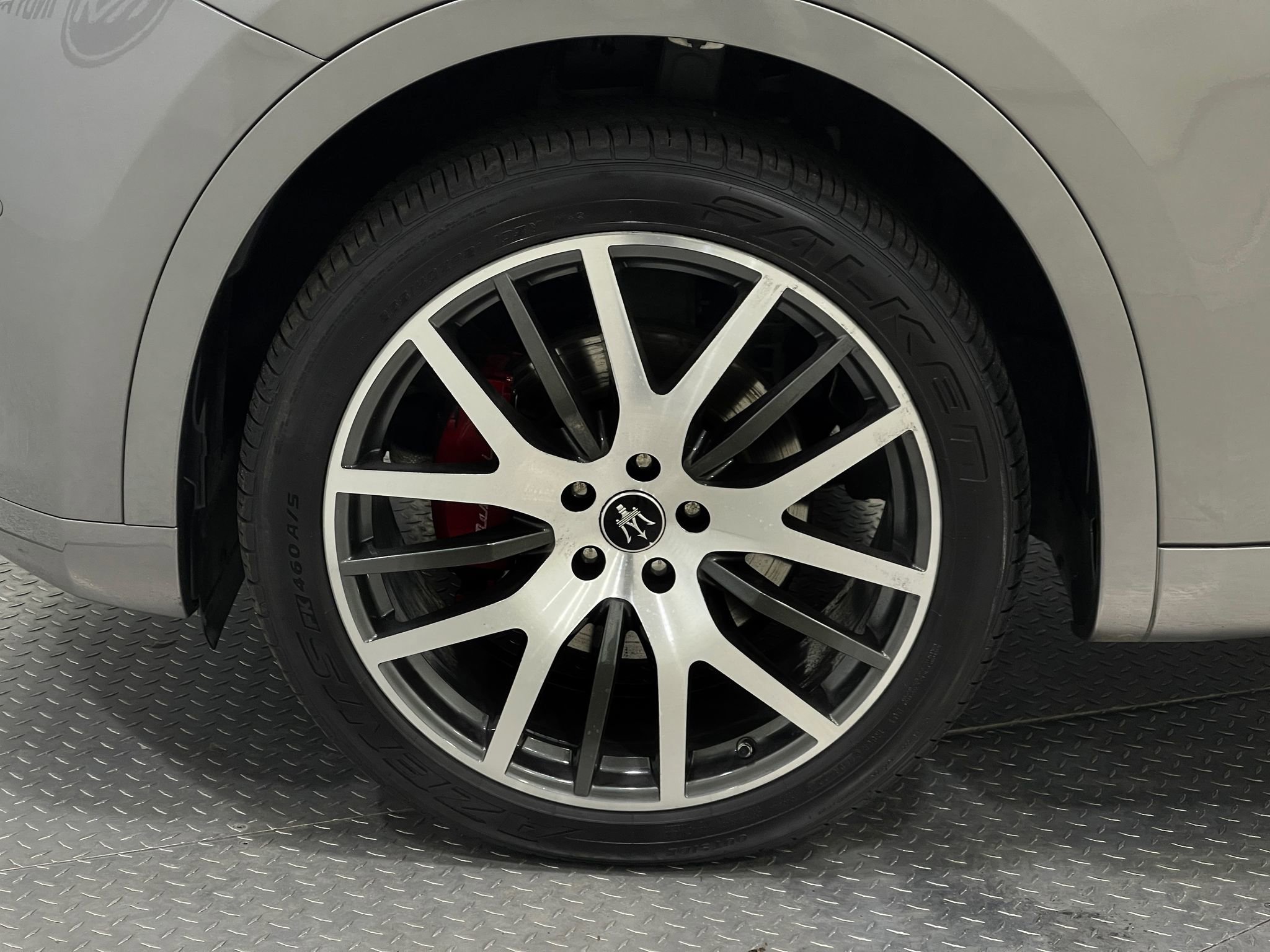 Used 2021 Maserati Levante image 32