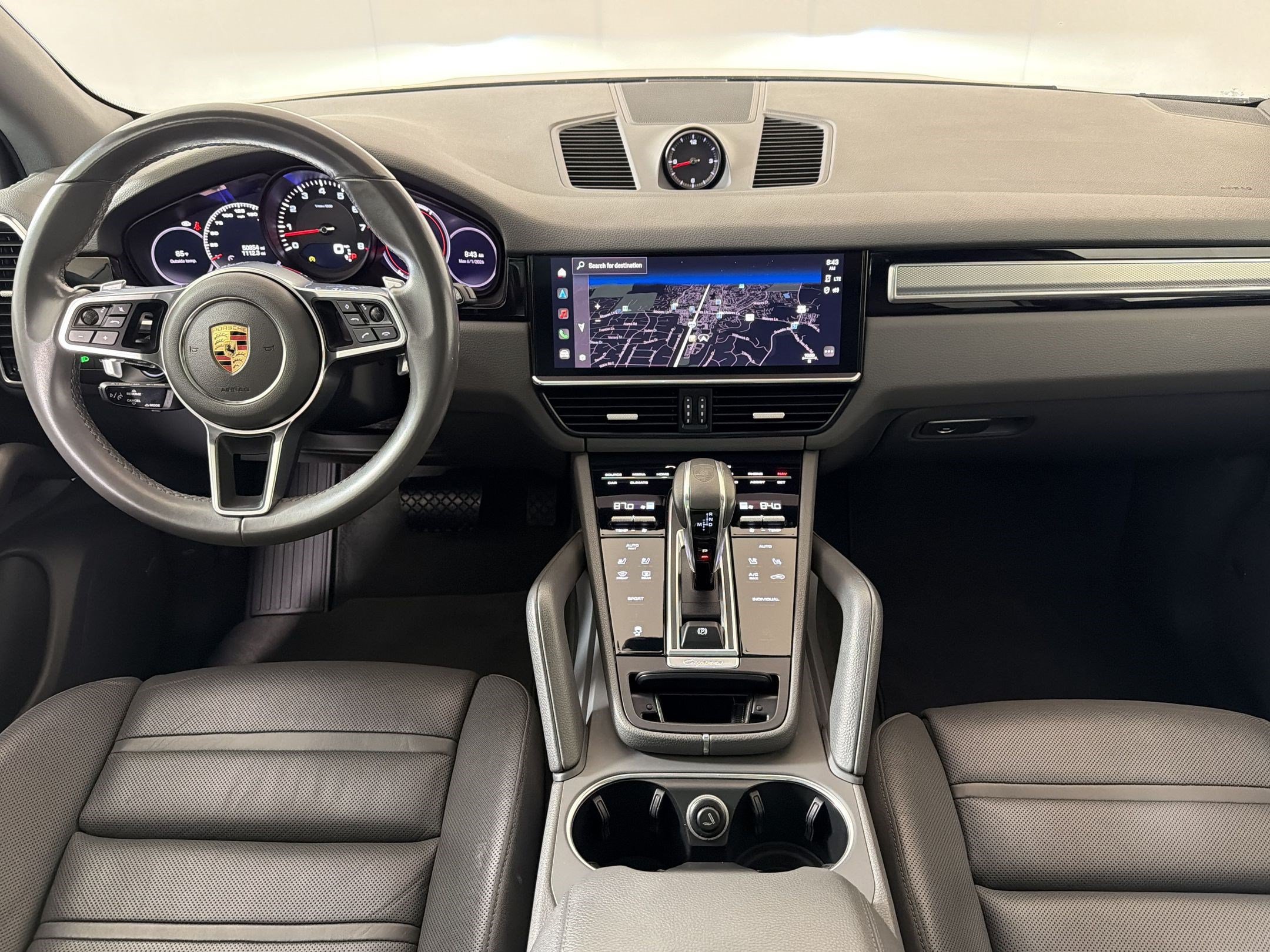 Used 2023 Porsche Cayenne Platinum Edition AWD/4WD image 14