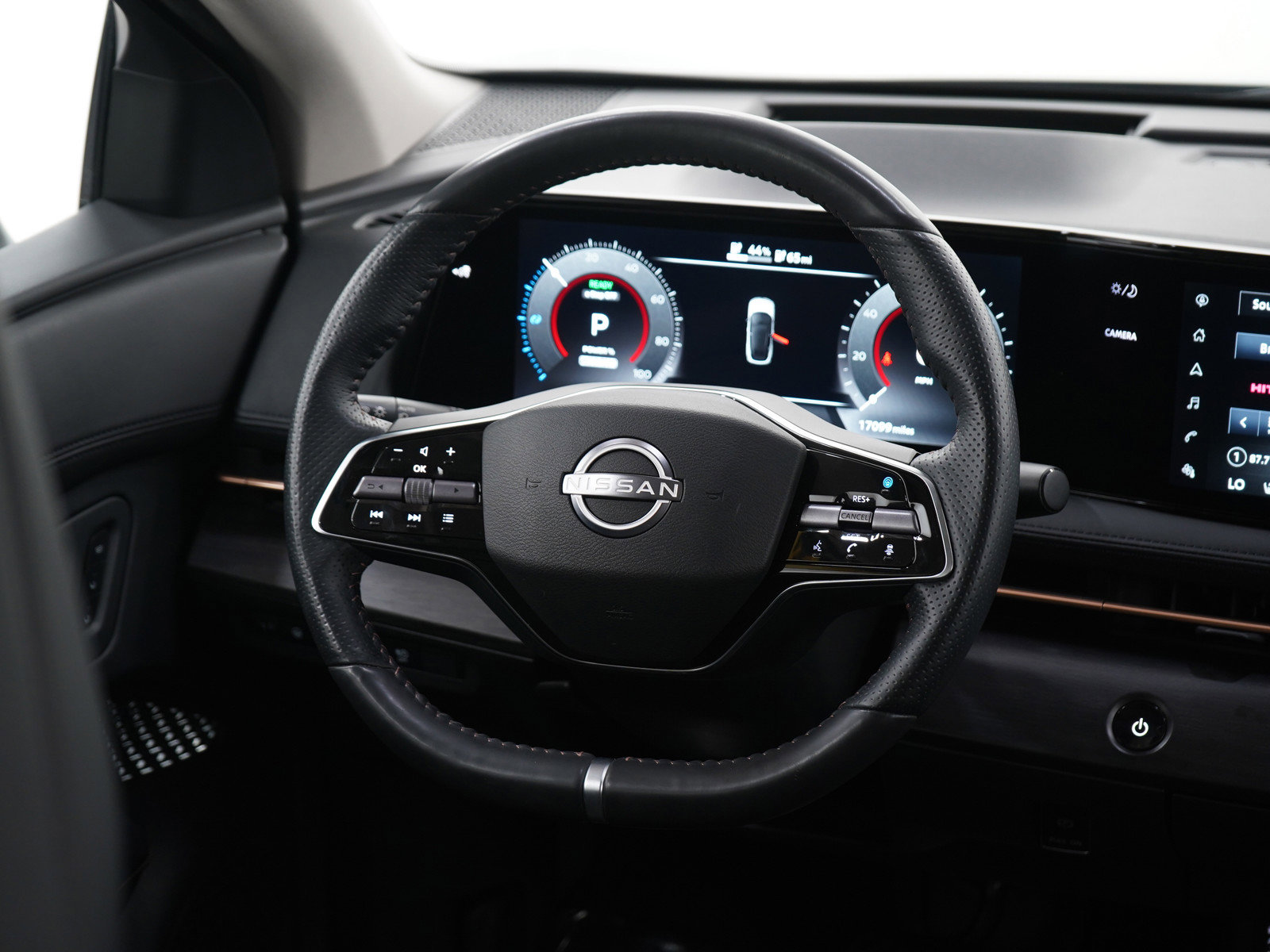 Used 2023 Nissan Ariya FWD image 15