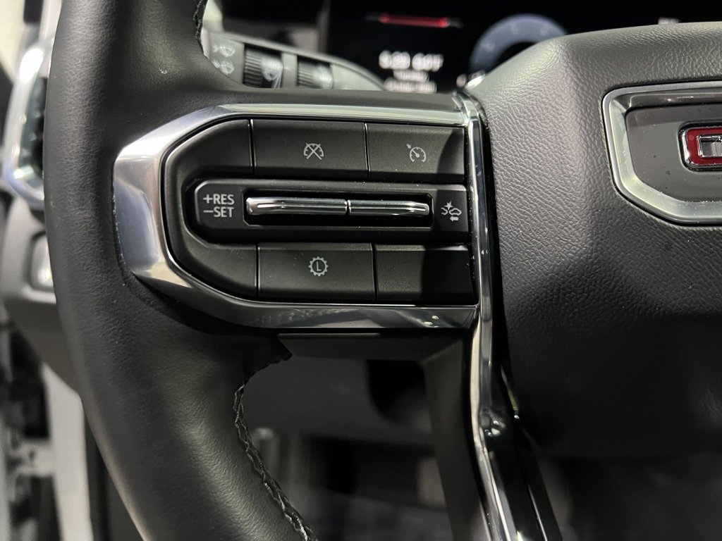 Used 2025 GMC Acadia Elevation image 27