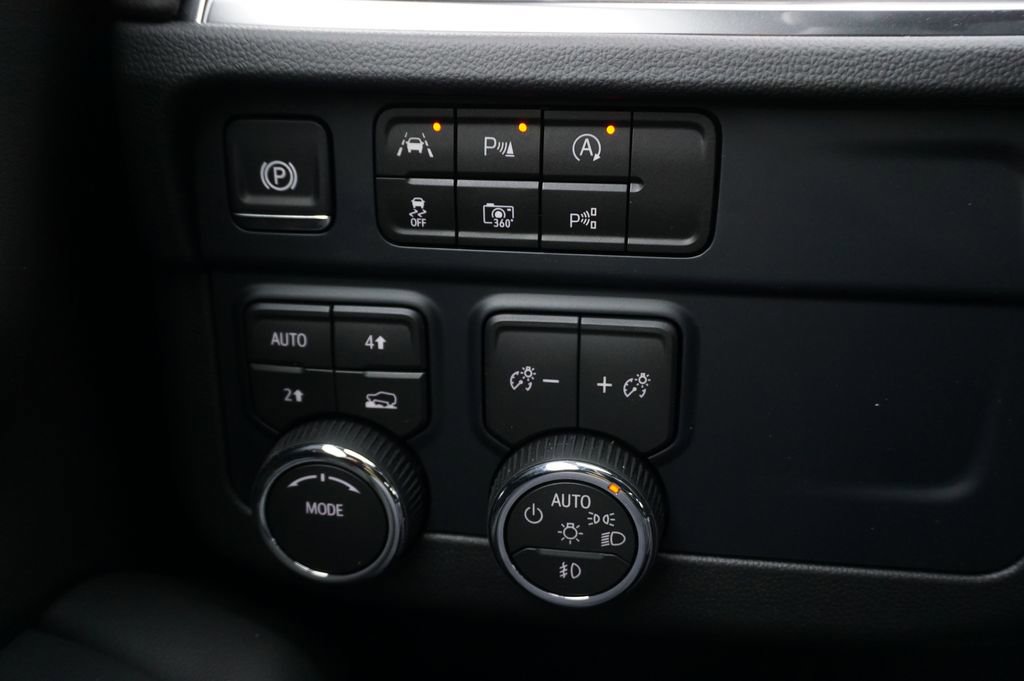 New 2026 Chevrolet Tahoe LT image 23