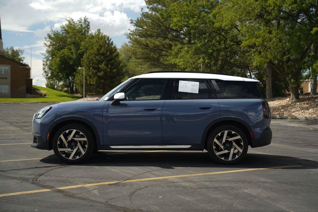 Used 2025 MINI Cooper Countryman S w/ Comfort Package Max AWD/4WD image 2