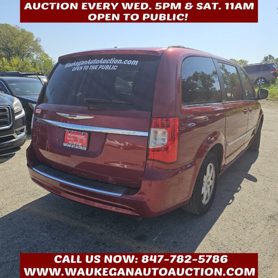 Used 2012 Chrysler Town & Country Touring w/ Entertainment Group #1 image 5