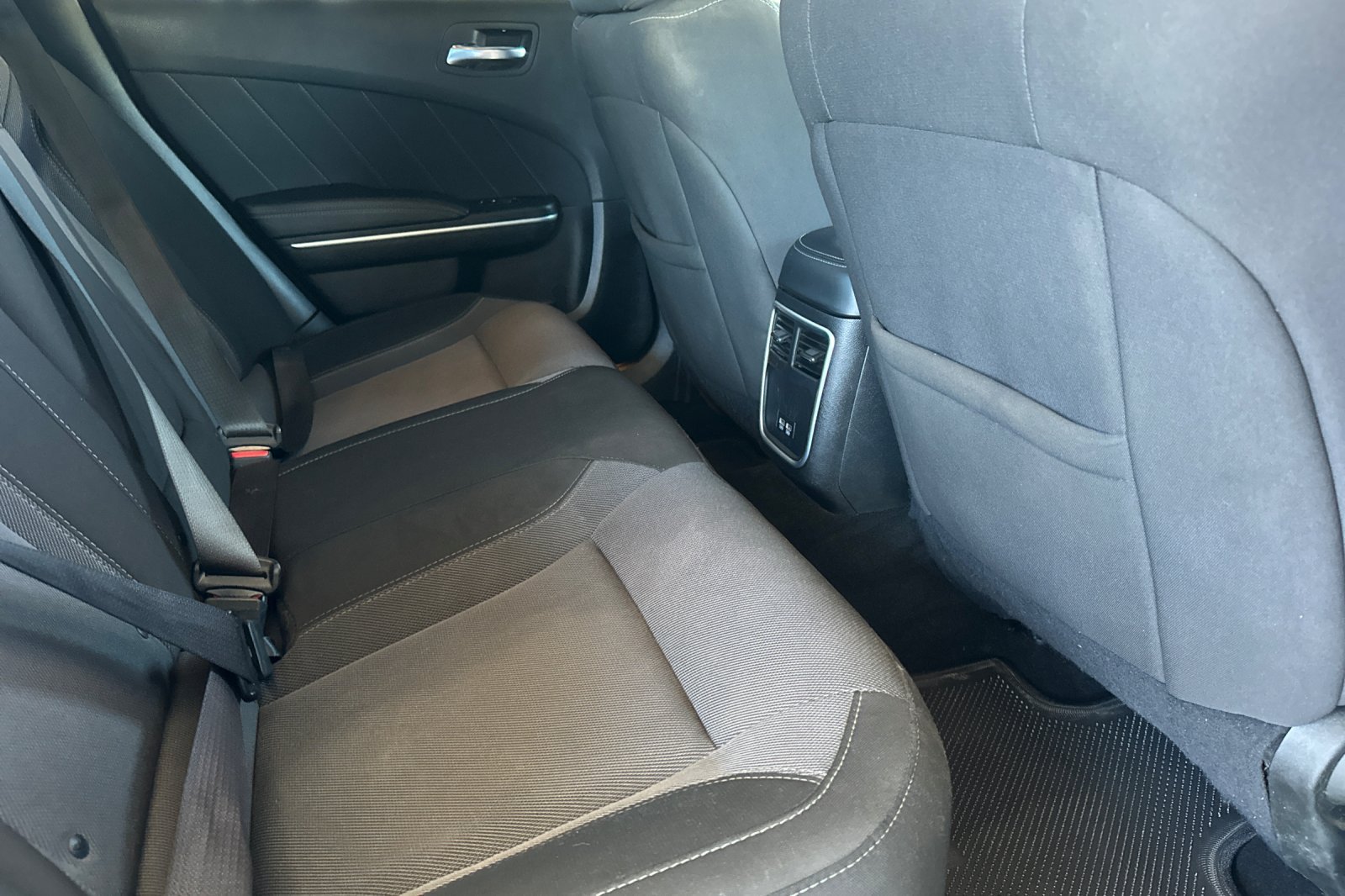 Used 2022 Dodge Charger SXT RWD image 23