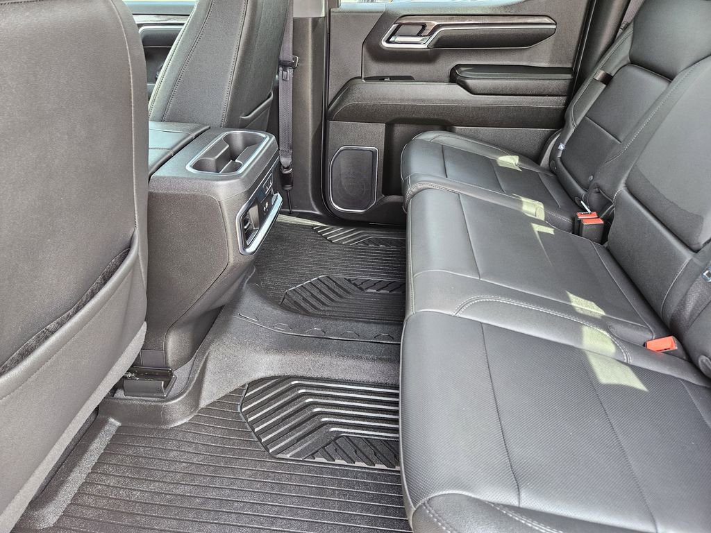 Used 2024 Chevrolet Silverado 1500 LTZ AWD/4WD image 35