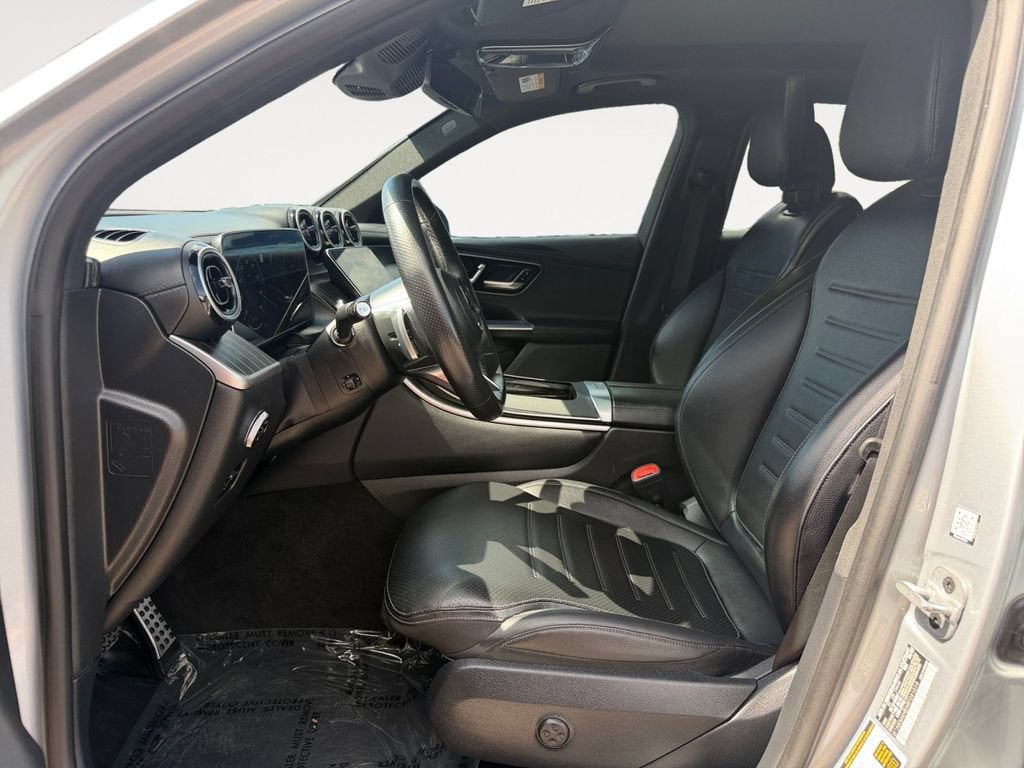 Used 2024 Mercedes-Benz GLC 300 4MATIC image 9