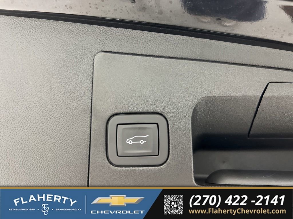 Used 2025 Cadillac XT5 Premium Luxury w/ LPO, Floor Liner Package AWD/4WD image 22