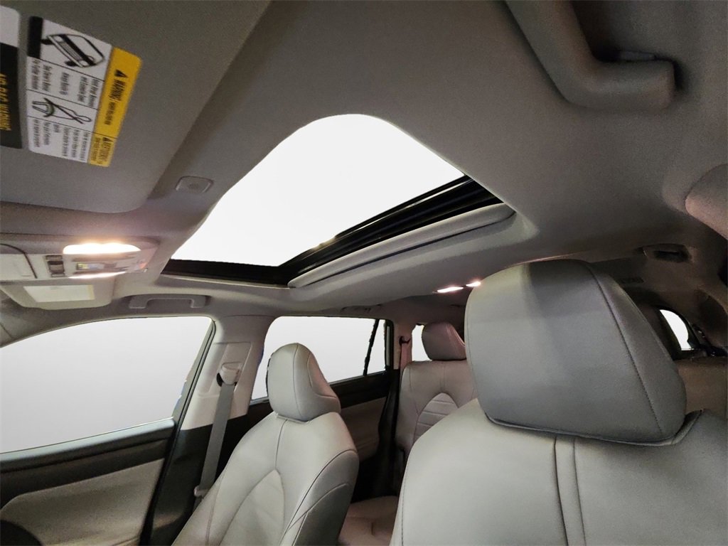 Used 2023 Toyota Highlander XLE image 23