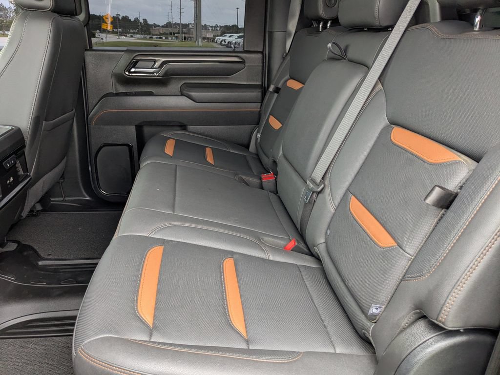 Used 2025 GMC Sierra 2500 AT4 w/ AT4 Premium Plus Package AWD/4WD image 14