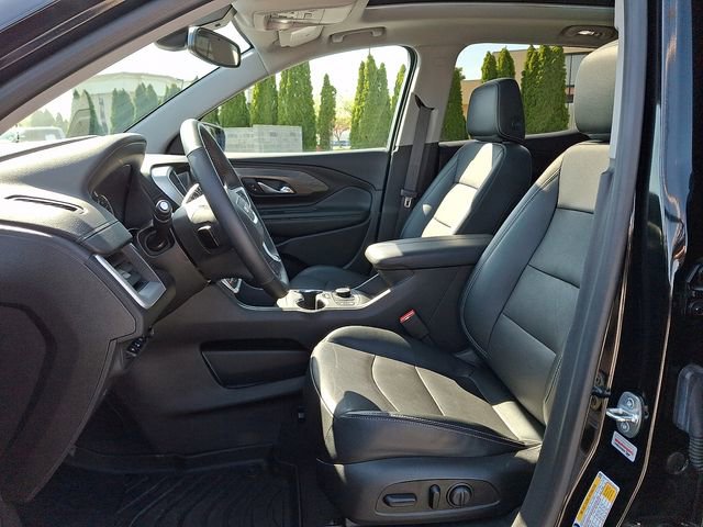 Used 2024 GMC Terrain SLT w/ Infotainment Package II image 13