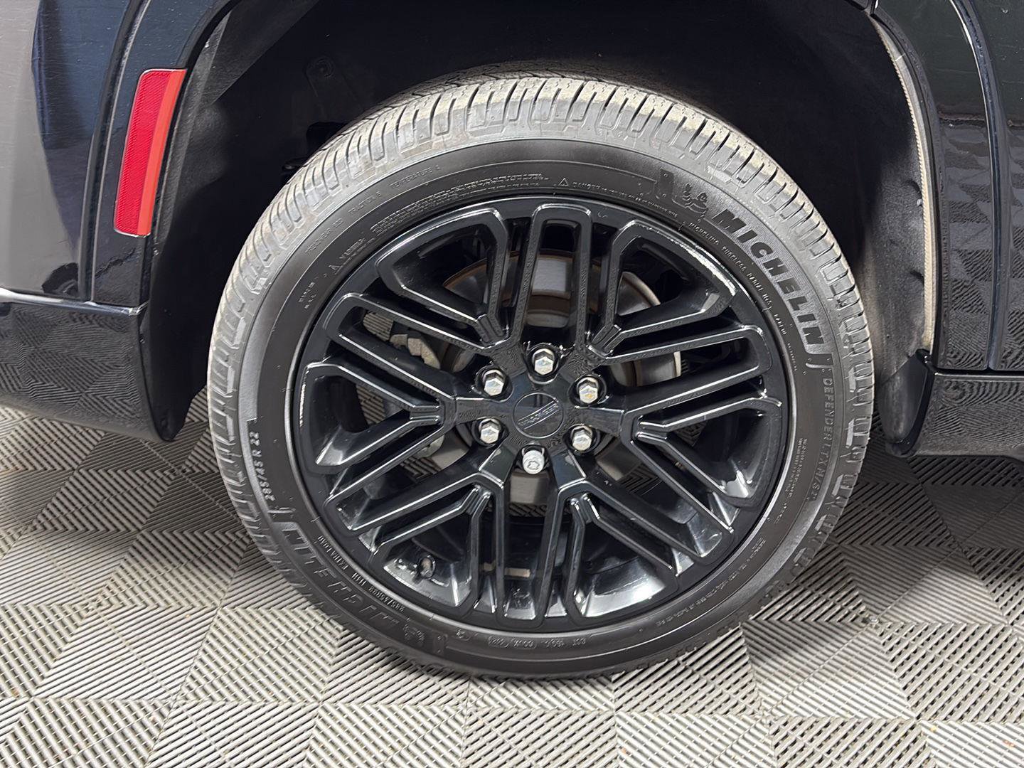 Used 2023 Jeep Wagoneer Series II image 13