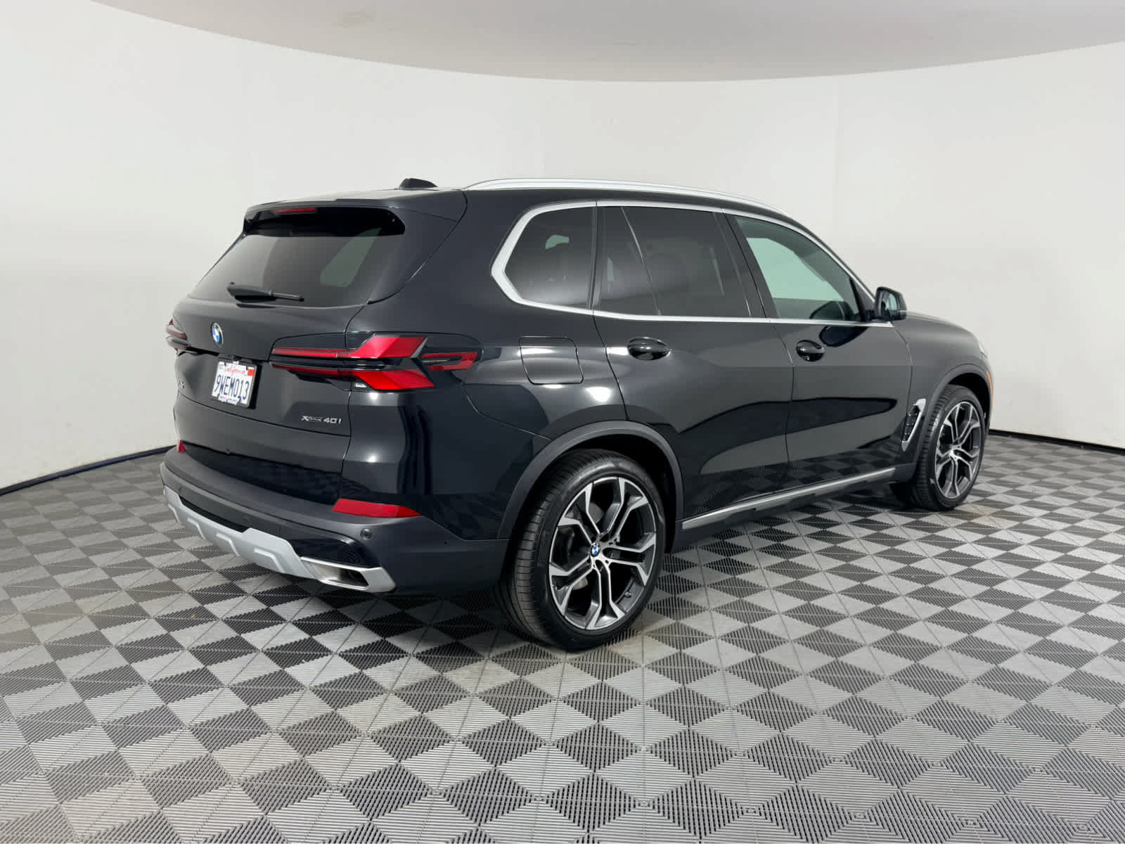 Used 2026 BMW X5 xDrive40i AWD/4WD image 3
