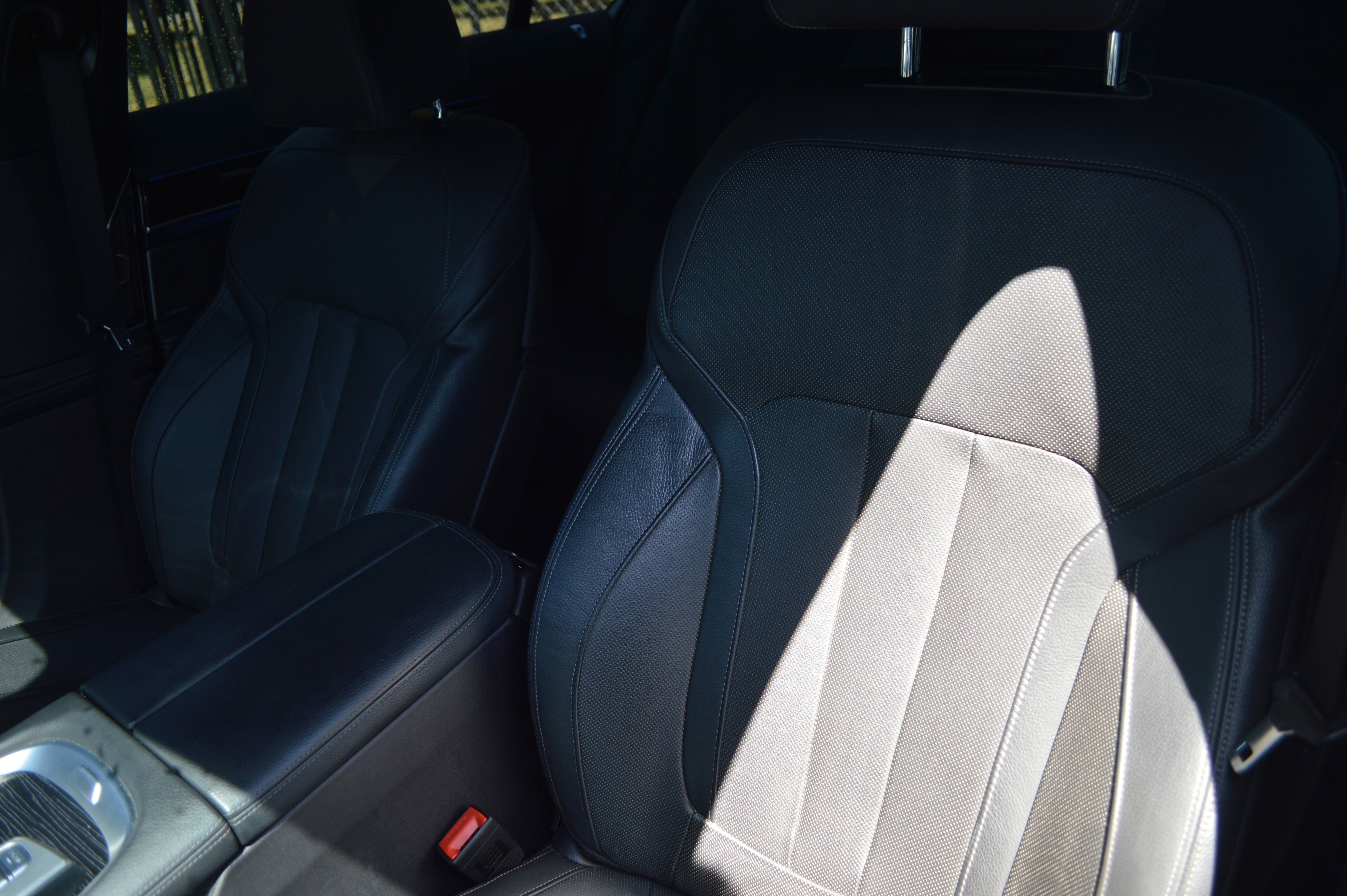 Used 2022 BMW 740i w/ M Sport Package image 26