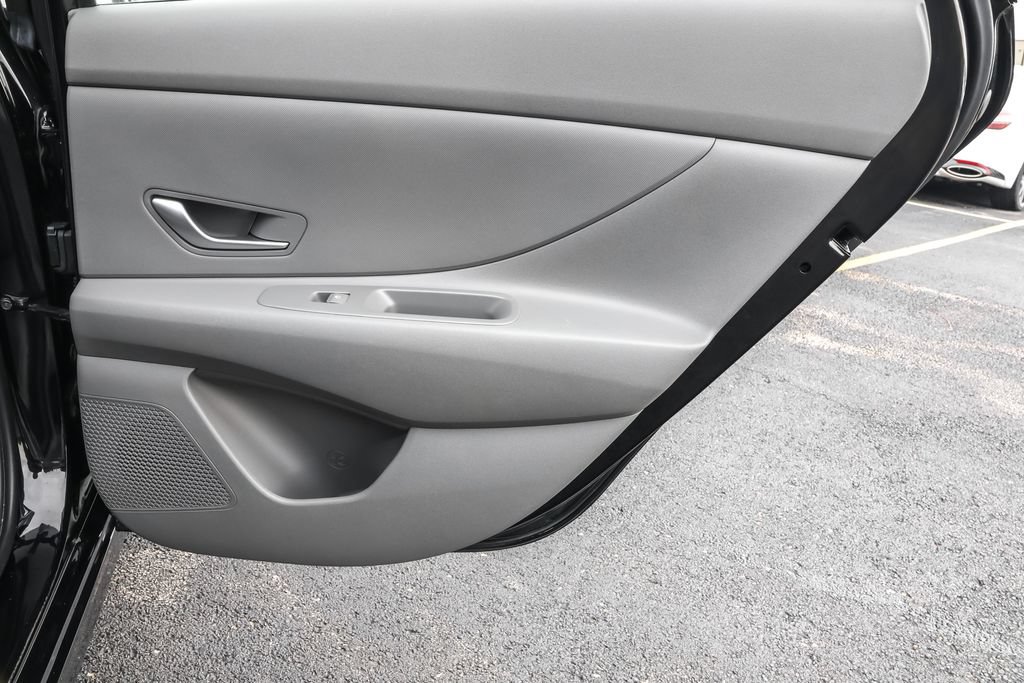 Used 2024 Hyundai Elantra SEL FWD image 30